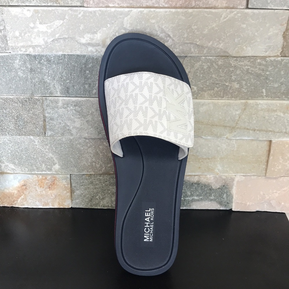 MICHAEL Michael Kors Logo Platform Slide Sandal - Picture 6 of 9